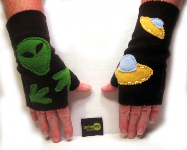 alien gloves avaiable at sickos on etsy 